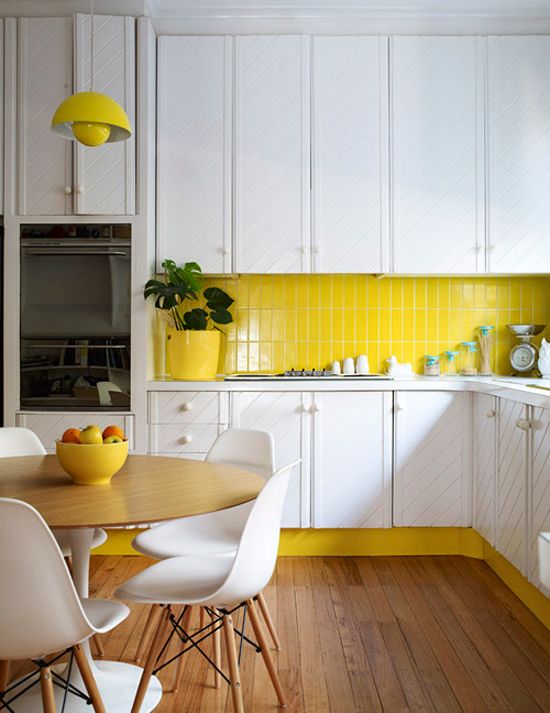 Mustard yellow: how to use it in your kitchen, bedroom and bathroom