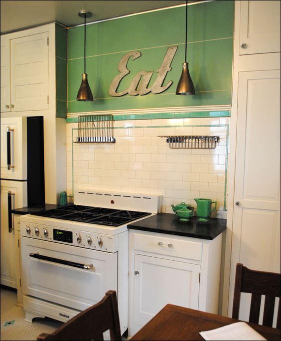 Small, Vintage Charm: Embracing the Quirks of a 1930’s Cottage – The ...